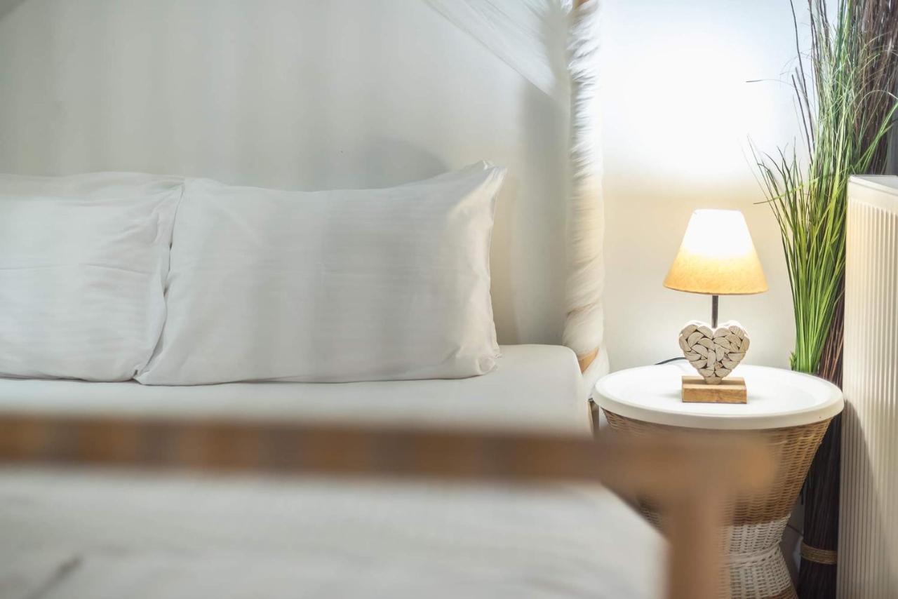 Athenian Home Екстер'єр фото